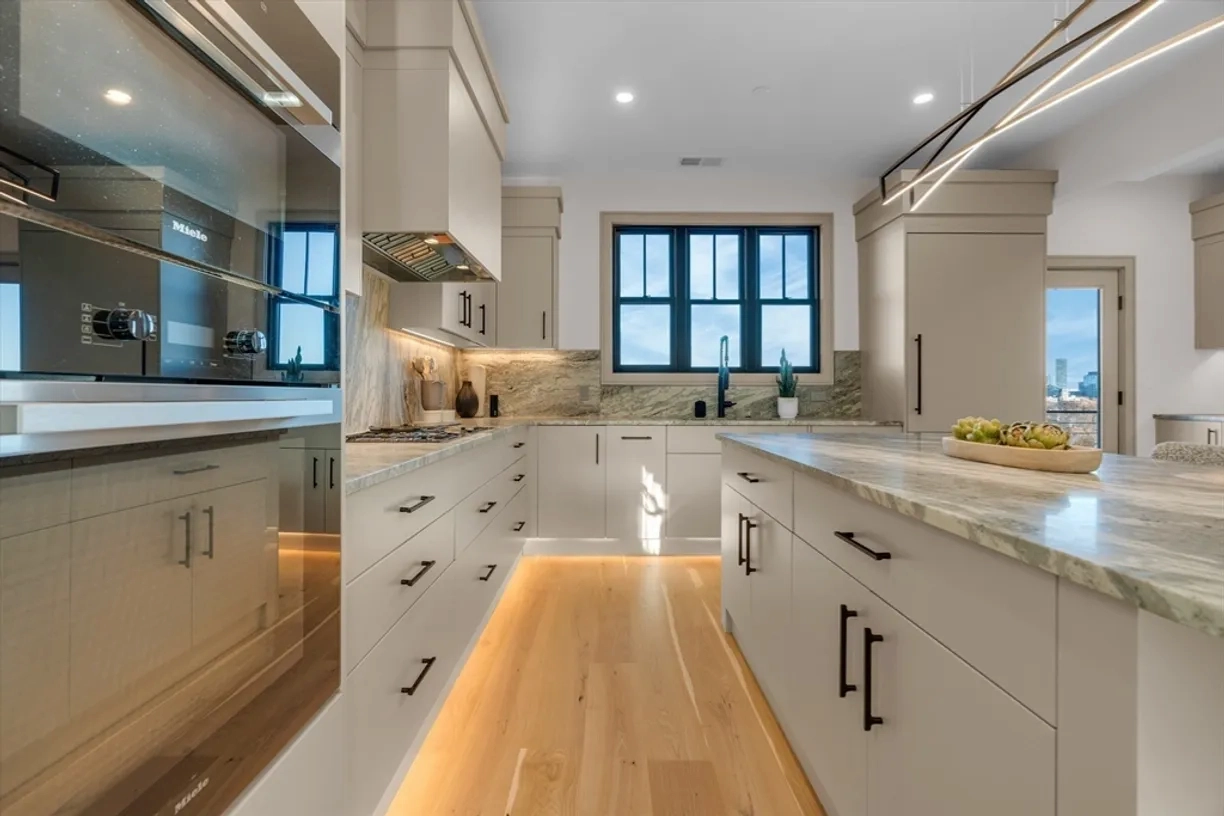 Fantasy Brown kitchen and back splash - Lexington, MA